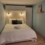 Appartement Les Glycines, T2 Near Downtown