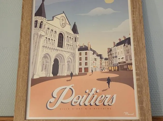 Les Glycines, T2 Near Downtown Apartamento Poitiers