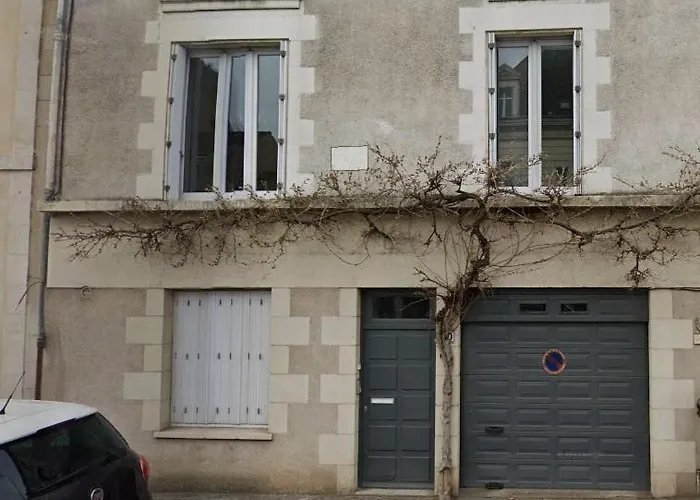 Les Glycines, T2 Near Downtown Apartamento Poitiers